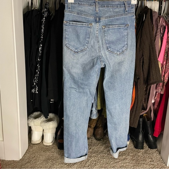 Fashion Nova ripped jeans - Picture 2 of 4